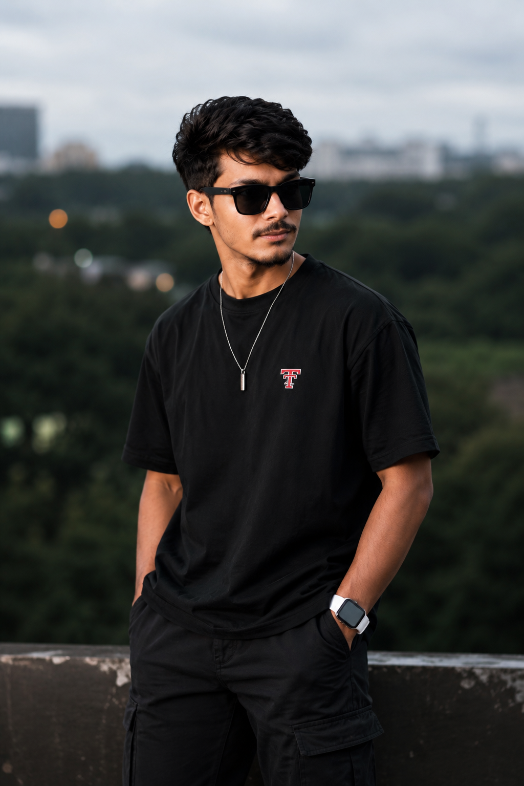 🖤 Urban Shadow Vibes | Cinematic Black Outfit Portrait 🌿📸