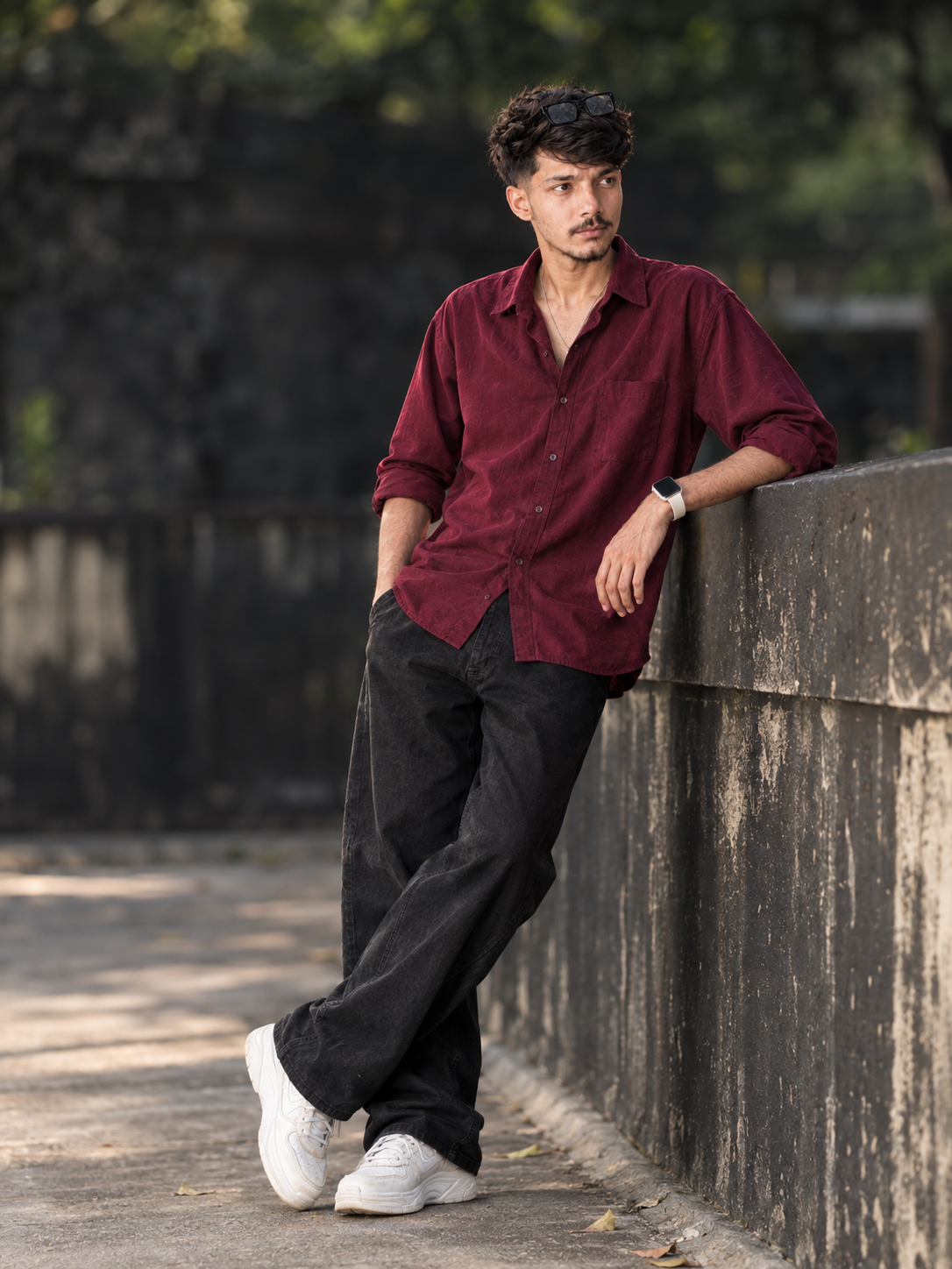 DSLR Outdoor Portrait – Maroon Shirt, Smartwatch, Square Shades